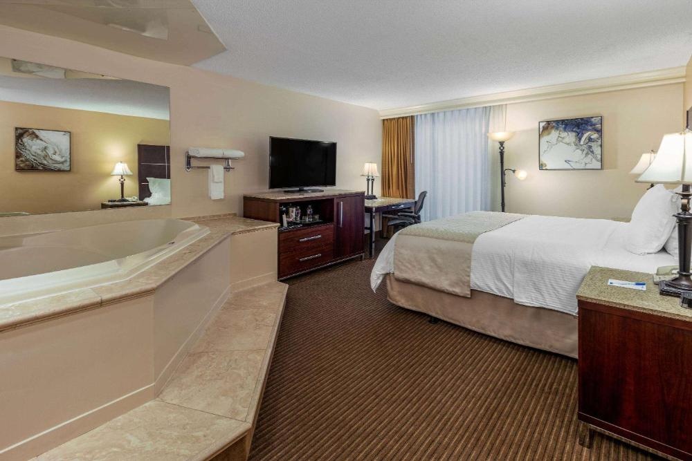 Wyndham Riverfront Little Rock